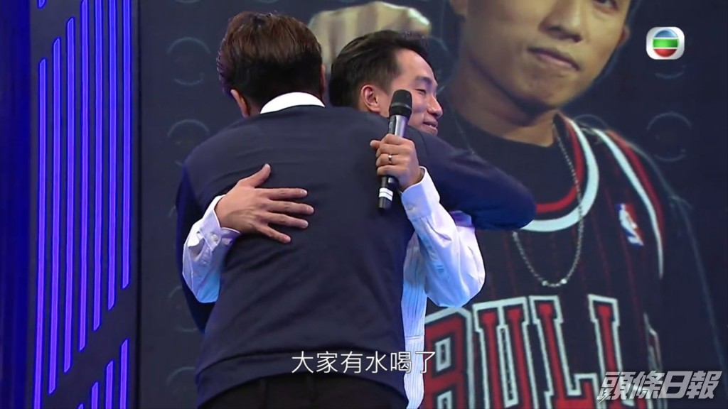 「送水輝」現身支持孖八。